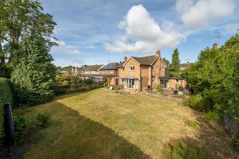 4 bedroom detached house for sale, Dale Close, Hitchin