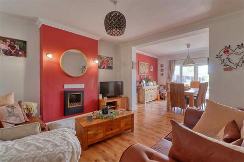 4 bedroom semi-detached house for sale, East Clacton CO15