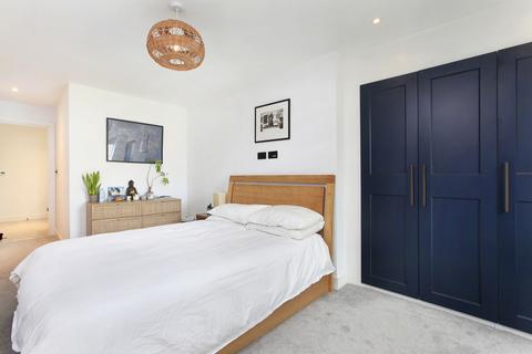2 bedroom flat for sale, Putney Bridge Road, Putney, London