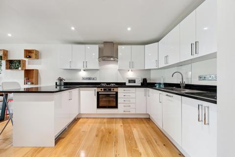 2 bedroom flat to rent, Upper Richmond Road, London