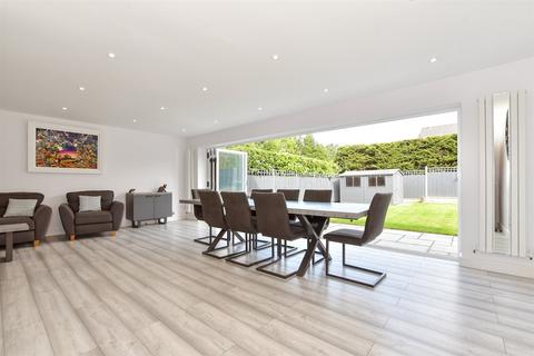 5 bedroom detached house for sale, Cranmer Close, Billericay, Essex