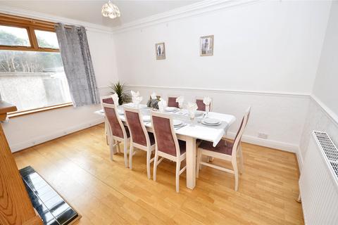 4 bedroom semi-detached house for sale, Spen Gardens, Leeds, West Yorkshire