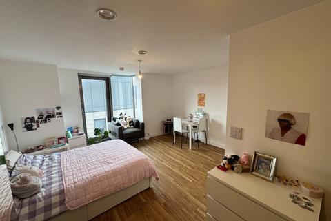 Studio to rent, The Tower, Dingle, Liverpool, L8