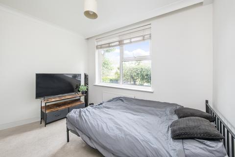 2 bedroom flat for sale, Elystan Court, Howards Lane, London