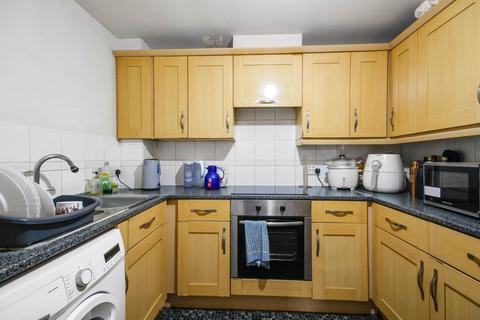 2 bedroom apartment for sale, Kelvin Gate, Bracknell RG12