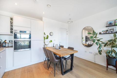 1 bedroom flat for sale, Eastern Point,  Edgware Road,  NW9