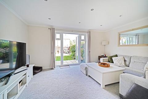 19 Griffin Lane, Dickens Heath, Solihull, B90 1TS