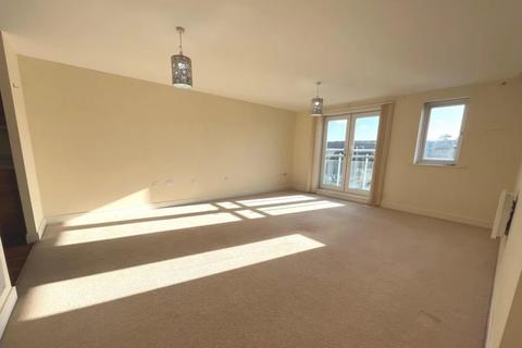 2 bedroom flat to rent, Selwyn Grove, Milton Keynes