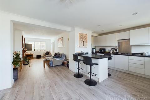 69 Aldrich Crescent, New Addington, Croydon, CR0 0NQ