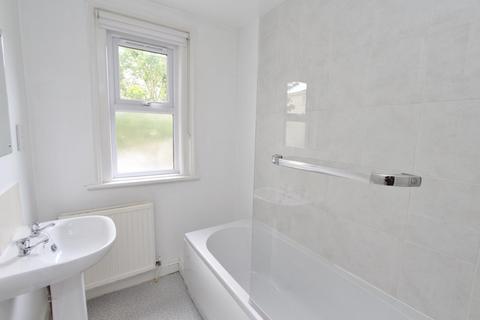 2 bedroom flat to rent, First Floor Flat, 56 Newbridge Road, Bath