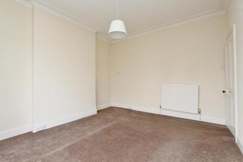 2 bedroom flat to rent, First Floor Flat, 56 Newbridge Road, Bath