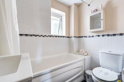1 bedroom flat for sale, Byron Road, Worthing, West Sussex, BN11