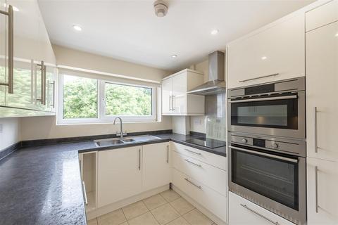 3 bedroom flat for sale, Milton Road, Harpenden