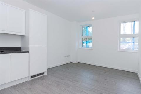 2 bedroom apartment to rent, School Road, Hove