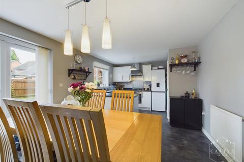 35 Amber Way, Burbage, Hinckley, LE10 2LN