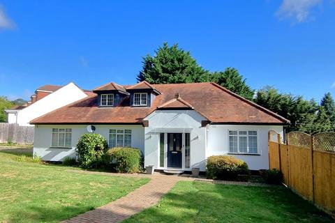 4 bedroom detached house for sale, Swanland Road, North Mymms, Hatfield