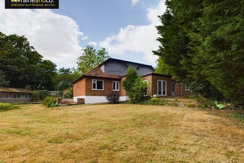 4 bedroom detached house for sale, Swanland Road, Brookmans Park