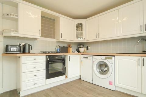 2 bedroom terraced house for sale, New Park Vale, Farsley, Pudsey