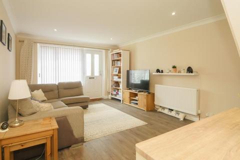 2 bedroom terraced house for sale, New Park Vale, Farsley, Pudsey