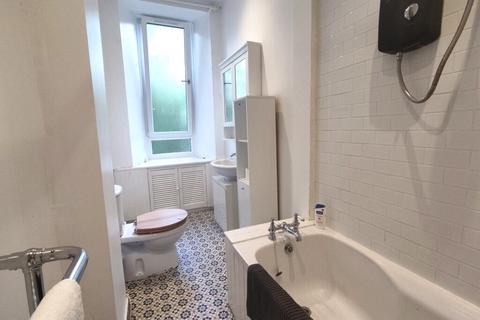 2 bedroom flat to rent, Armadale Street, Dennistoun, Glasgow, G31