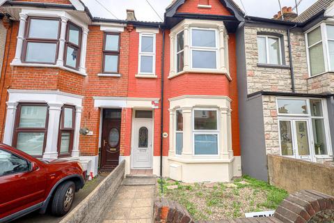 3 bedroom terraced house for sale, Bournemouth Park Road, Southend-on-sea, SS2