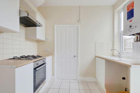 3 bedroom terraced house for sale, Bournemouth Park Road, Southend-on-sea, SS2