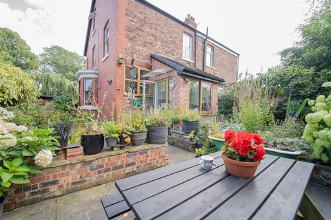 4 bedroom semi-detached house for sale, Lime Road, Stretford