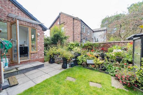 4 bedroom semi-detached house for sale, Lime Road, Stretford