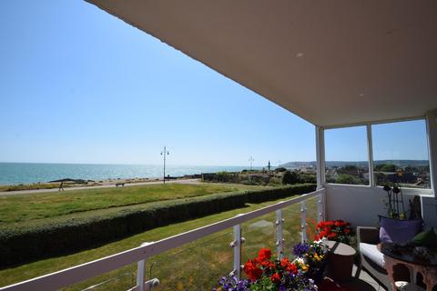 2 bedroom flat for sale, Royal Parade, Eastbourne BN22