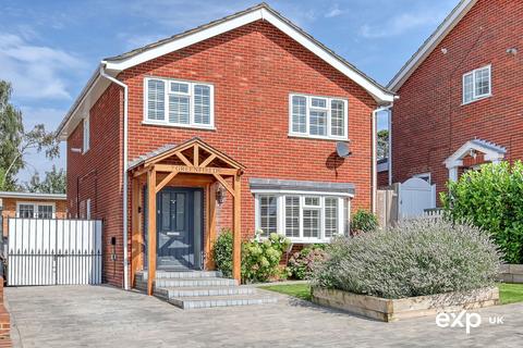 7 Greenfields, Billericay, CM12 9QB