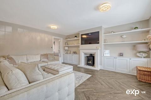 7 Greenfields, Billericay, CM12 9QB