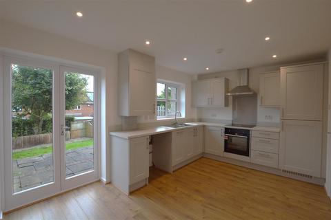 3 bedroom semi-detached house to rent, Old Barber, Harrogate HG1