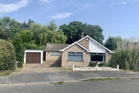 3 bedroom detached bungalow to rent, Farm Close, Ilkeston