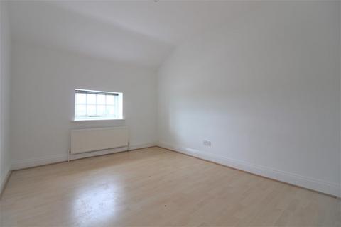 2 bedroom apartment to rent, Collett Road, Ware SG12