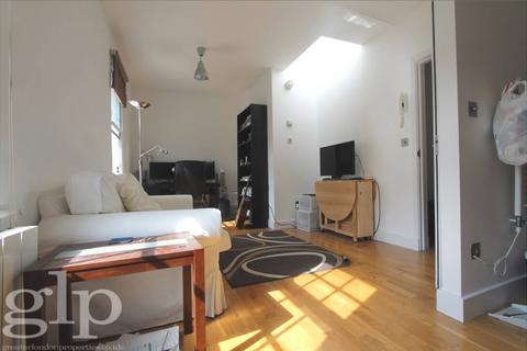 1 bedroom flat to rent, Lowndes Court, W1F