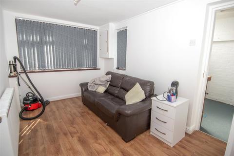 2 Merton Road, Birmingham, B13 9BX