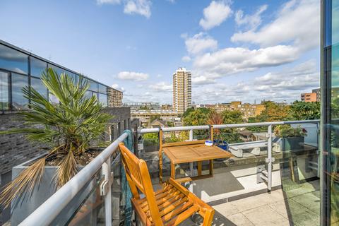 1 bedroom apartment for sale, Woods Road, London