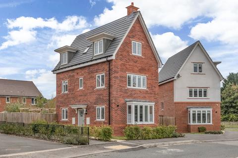 4 bedroom detached house for sale, Mayors Drive, Alcester, Warwickshire, B49