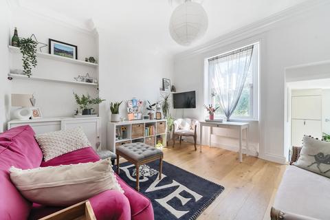 Flat D, 17 Marriott Road, Barnet, EN5 4NJ