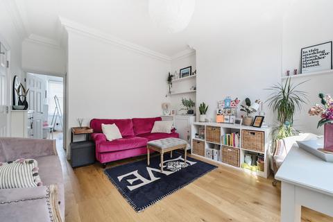 Flat D, 17 Marriott Road, Barnet, EN5 4NJ