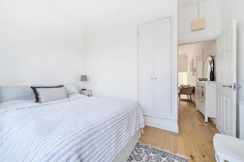 Flat D, 17 Marriott Road, Barnet, EN5 4NJ