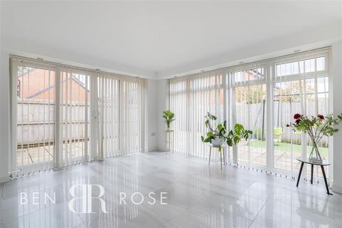 10 Darwin Drive, Leyland, PR25 5AP