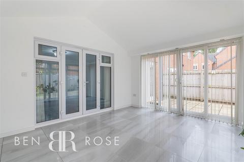 10 Darwin Drive, Leyland, PR25 5AP