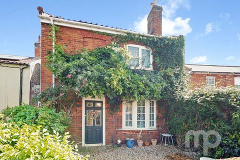 3 bedroom link detached house for sale, Dereham Road, Norwich NR9