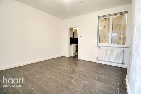 2 bedroom end of terrace house for sale, Staveley Street, Edlington, Doncaster