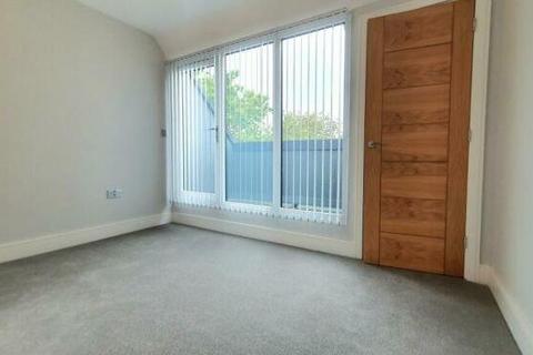 2 bedroom house to rent, Belton Mews, Belton Close, Solihull, B94