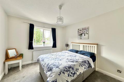 2 bedroom flat for sale, Carlton Place, Hazel Grove, Stockport