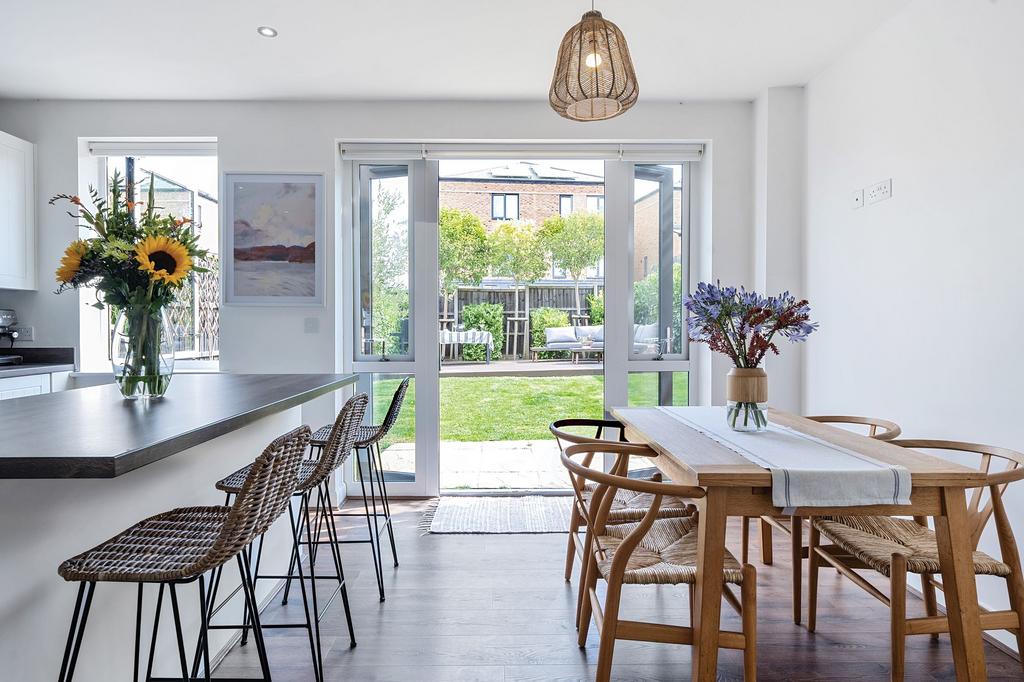 Kitchen / Dining Room