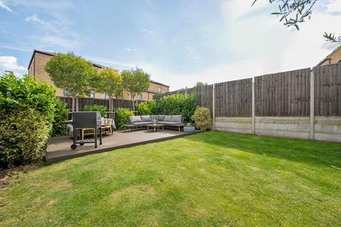 10 Sir James Moody Way, Coulsdon, CR5 3GX