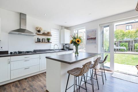 10 Sir James Moody Way, Coulsdon, CR5 3GX